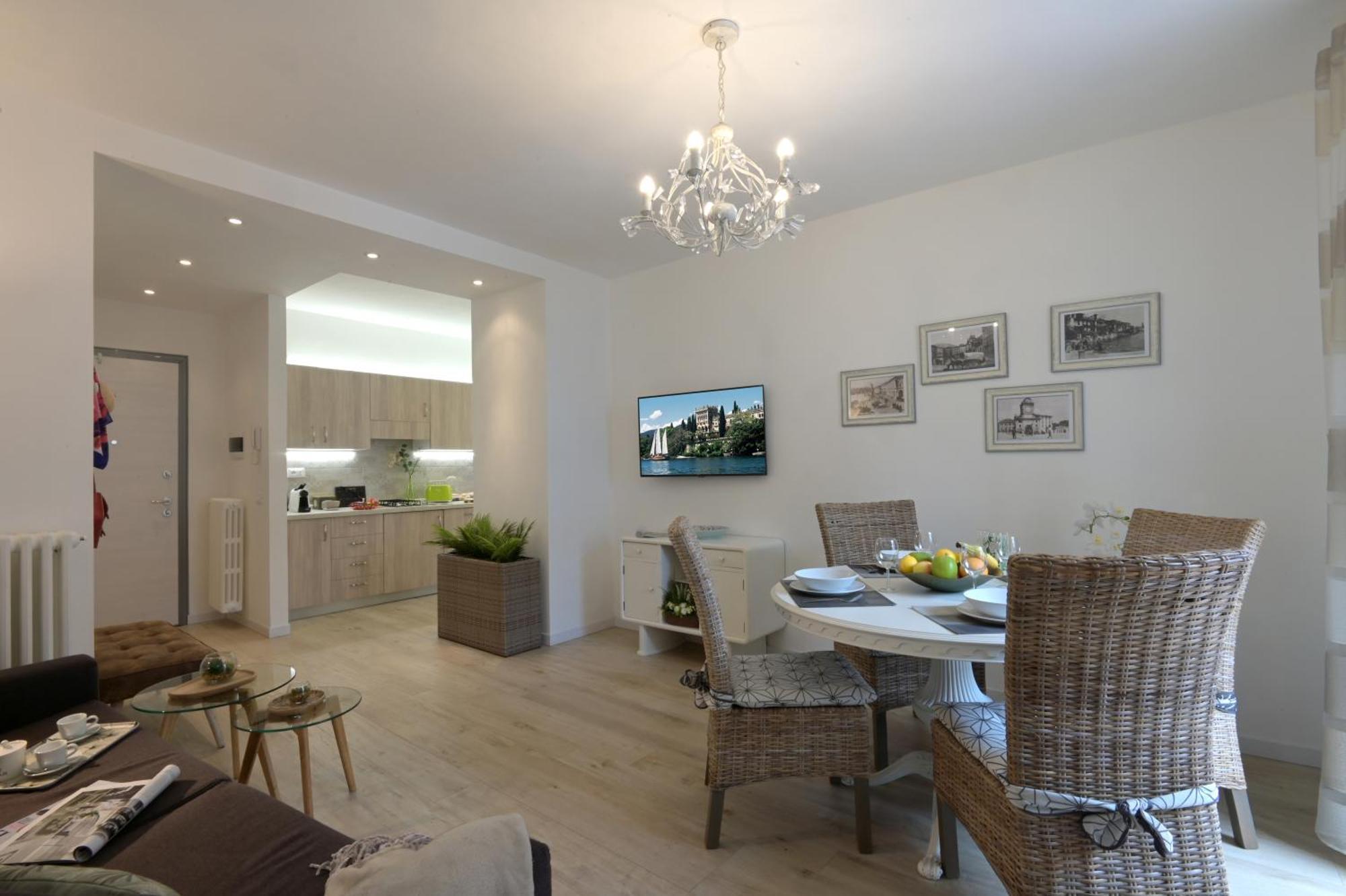 Cavour Apartments Salò Εξωτερικό φωτογραφία